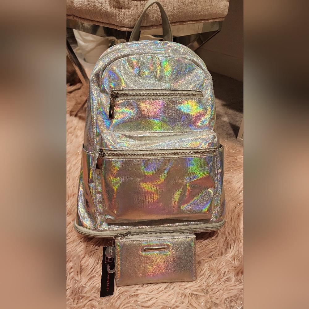 NWT No BouNDaRieS SiLVeR SPaRKLy iRiDeSCeNT SHiMMeRY GLiTTeRy BaCKPaCK & WaLLeT